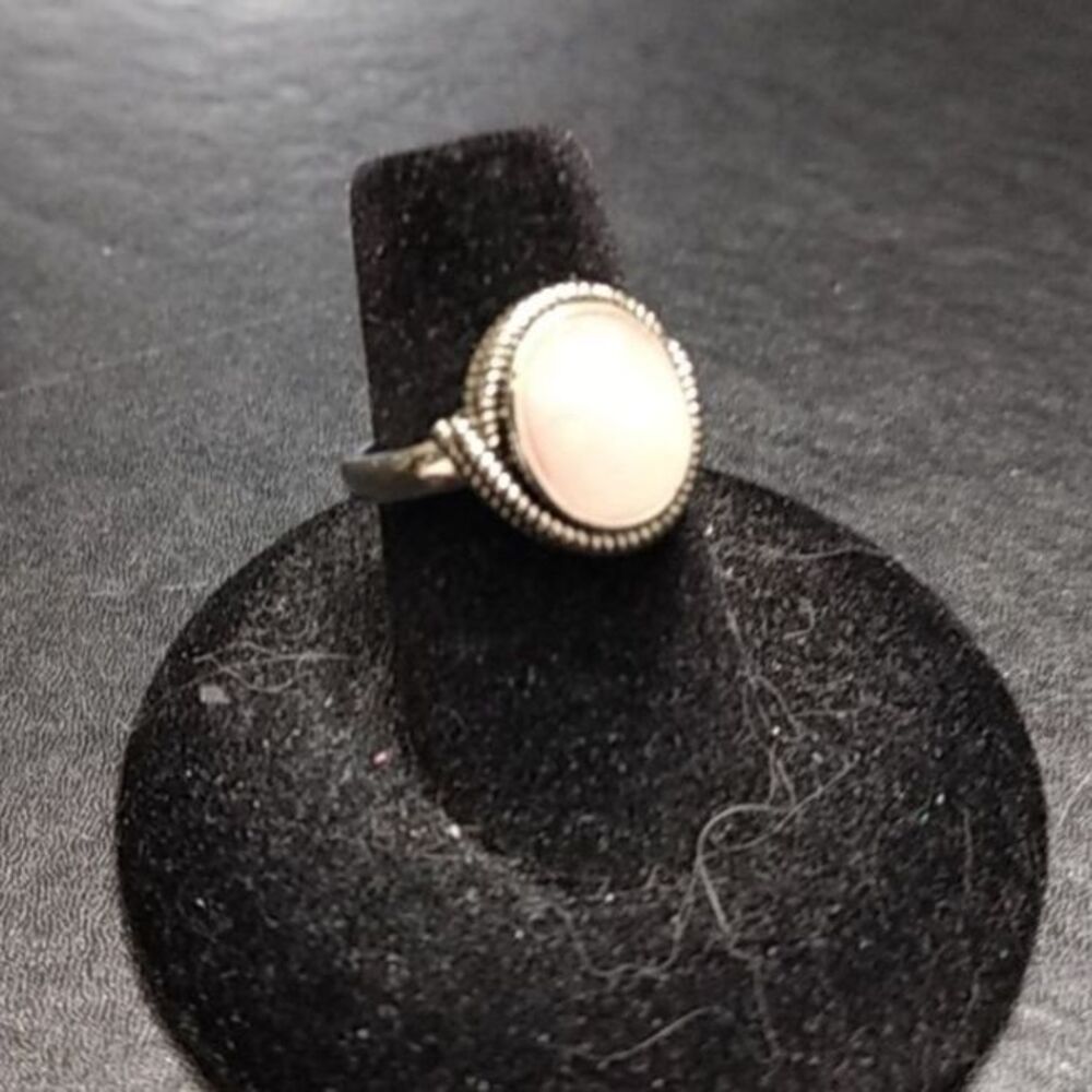Silver tone rose quartz ring Size 6 - Picture 3 of 8